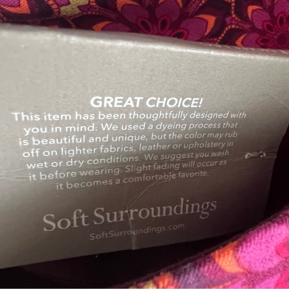 NWT Soft surroundings size medium pink flowers stretch straight leg crop pants - Picture 10 of 10